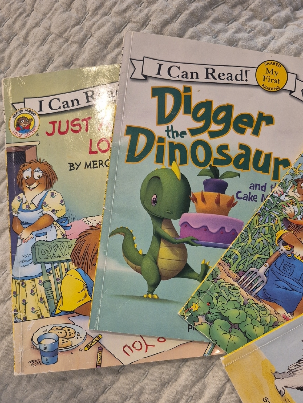 Set of 4 Illustrated Children’s Early Reader Books - Colorful Covers - Picture 2 of 2